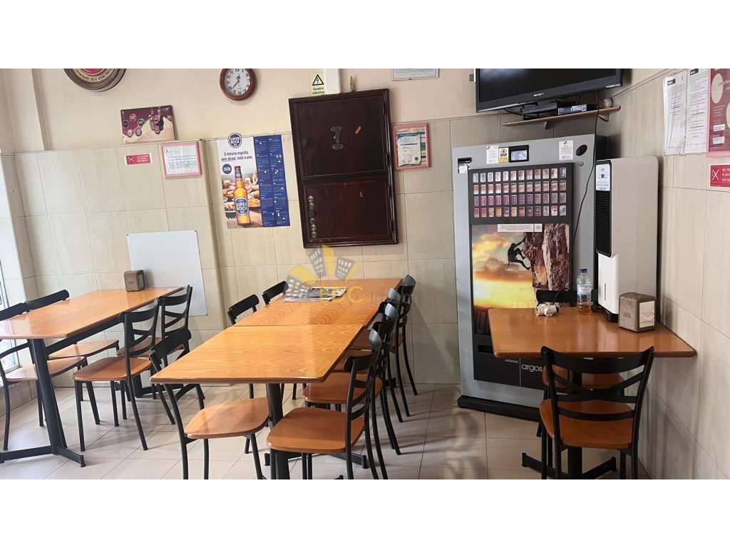 Café-snack bar para Trespasse | Localizado na Tapada das Mercês | N... - Grande imagem: 2/14