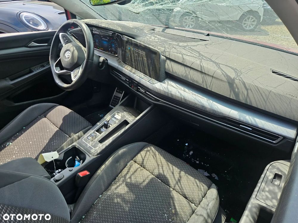 Volkswagen Golf 1.0 eTSI OPF DSG Life - 18