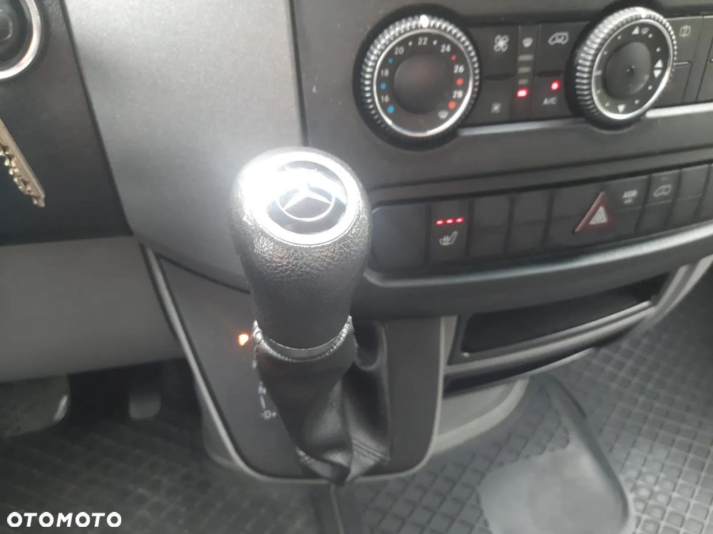 Mercedes-Benz Sprinter - 7