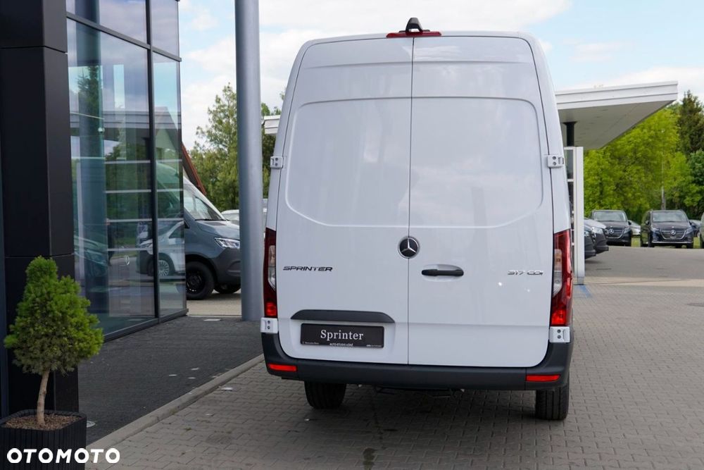 Mercedes-Benz Sprinter - 7