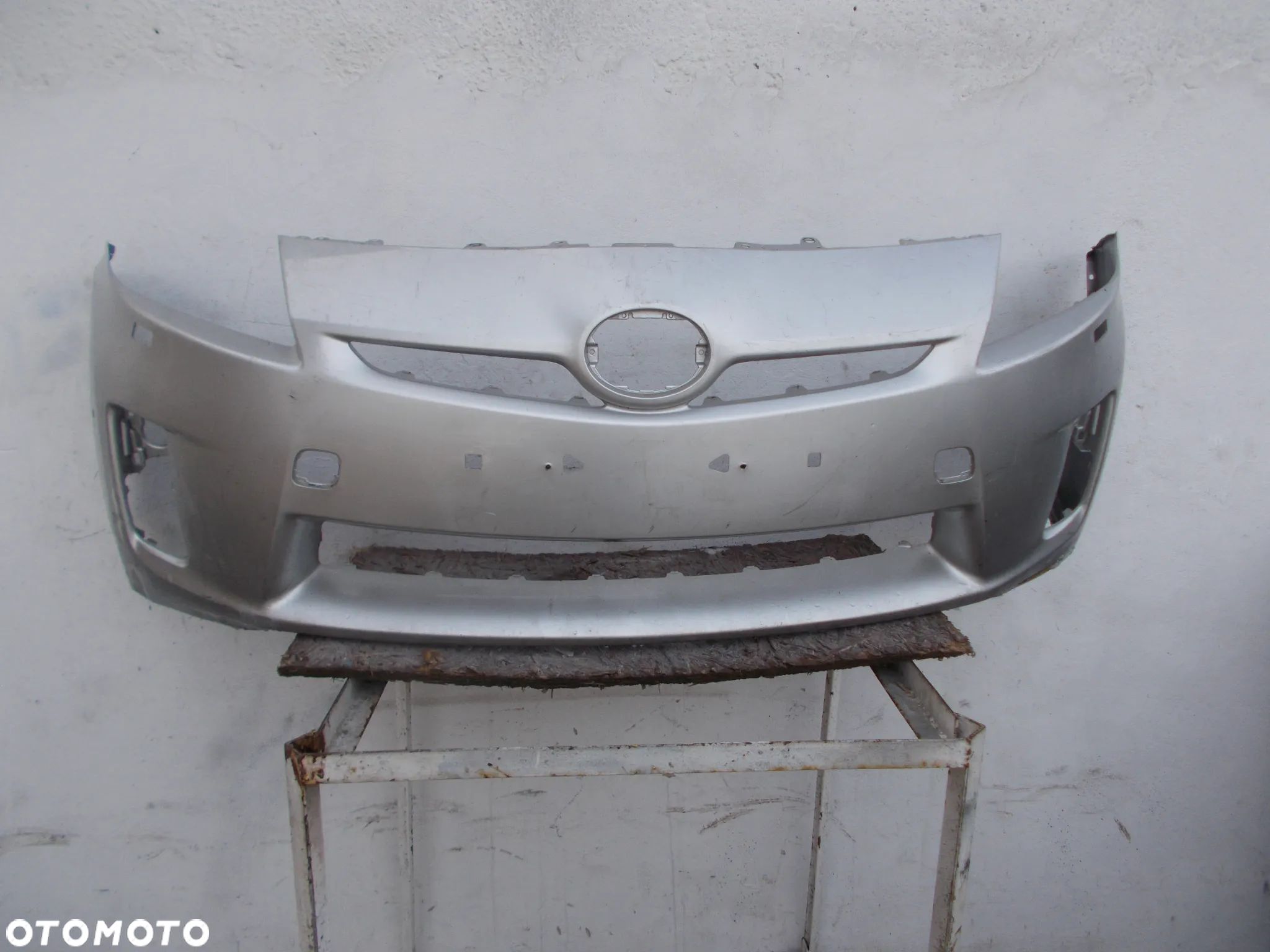 TOYOTA PRIUS III 09-12 ZDERZAK PRZÓD PRZEDNI - 1