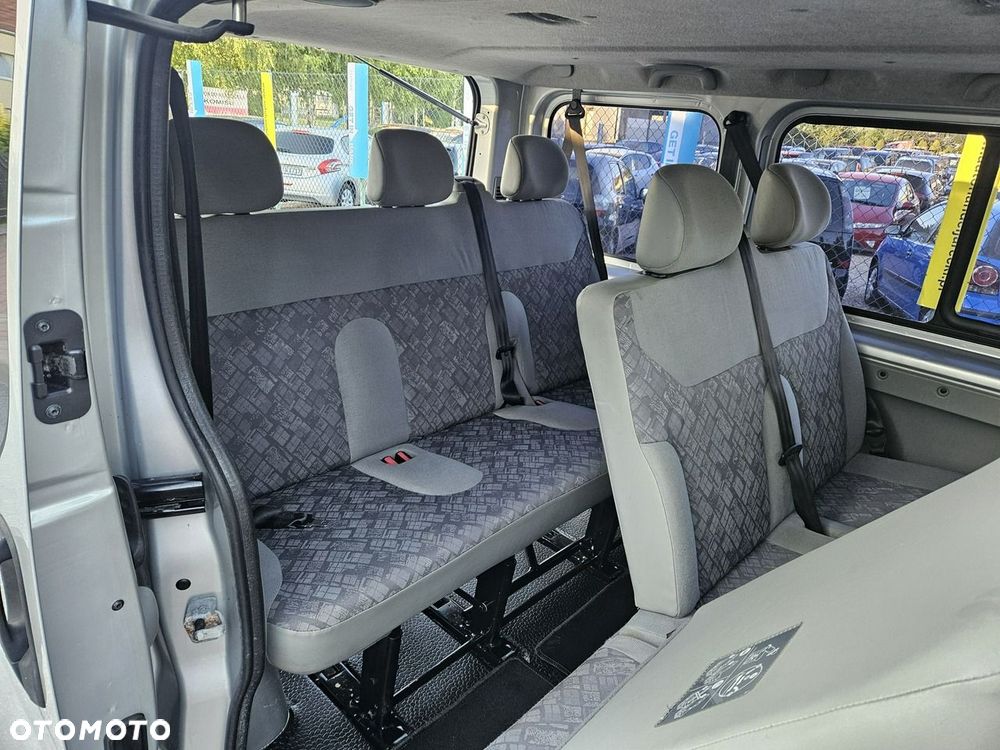 Opel Vivaro - 11