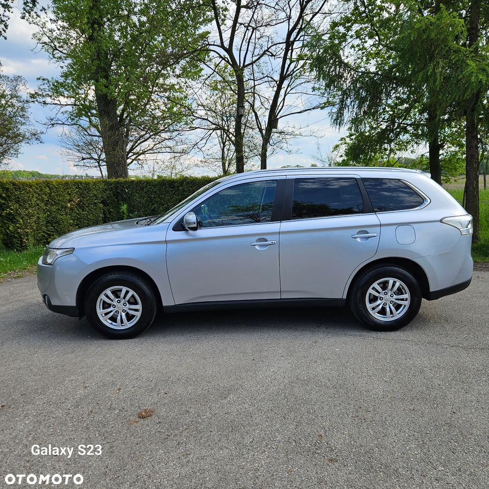 Mitsubishi Outlander 2.0 2WD CVT Diamant Edition - 4