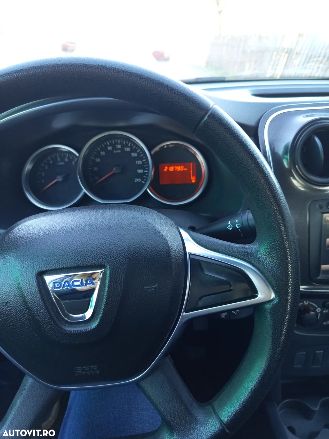 Dacia Logan ECO-G 100 Essential - 5