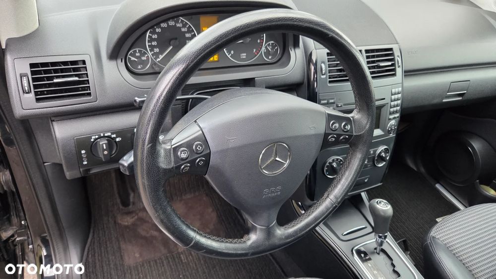 Mercedes-Benz Klasa A 160 Autotronic - 15