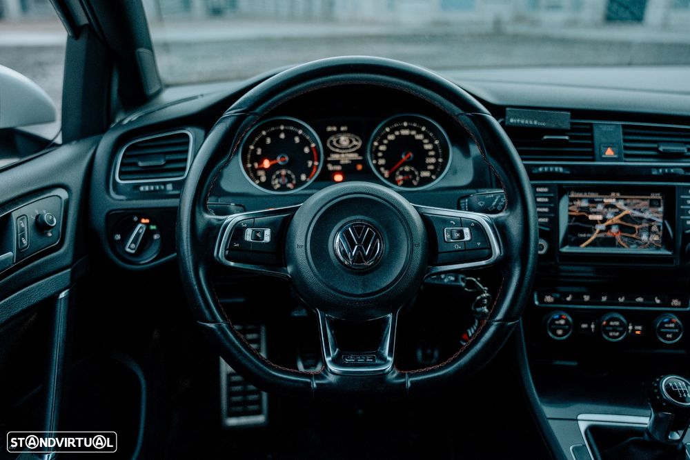 VW Golf GTI BlueMotion - 15
