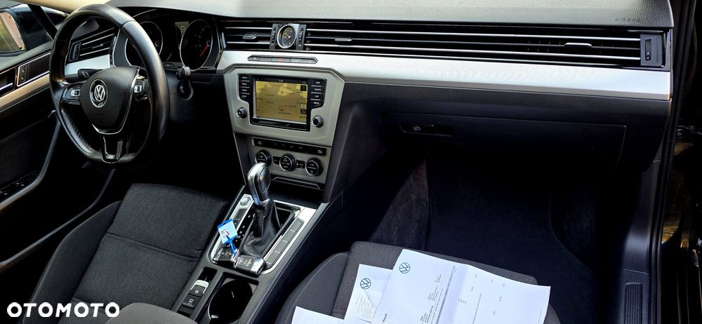 Volkswagen Passat 1.6 TDI (BlueMotion Technology) DSG Comfortline - 19