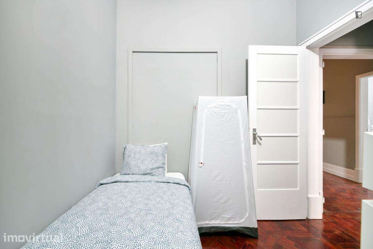 Quarto - localizado em Saldanha Lisbon - Grande imagem: 2/55
