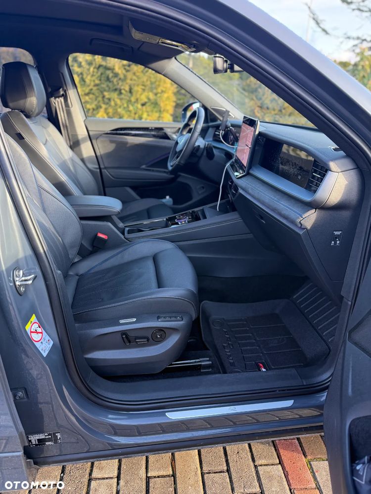 Volkswagen Tayron 2.0 TDI SCR 4MotION DSG R-Line - 14