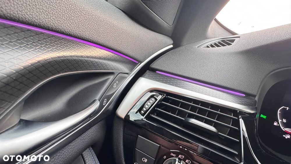 BMW Seria 5 530e M Sport sport - 37