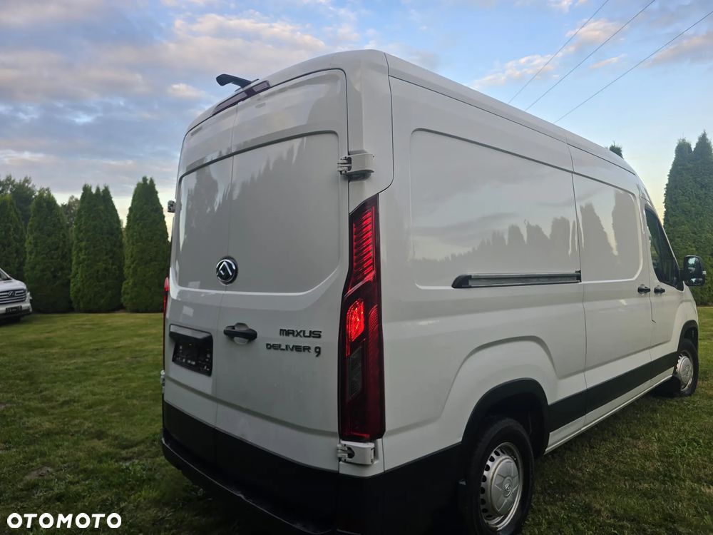 Maxus Deliver 9 - 9