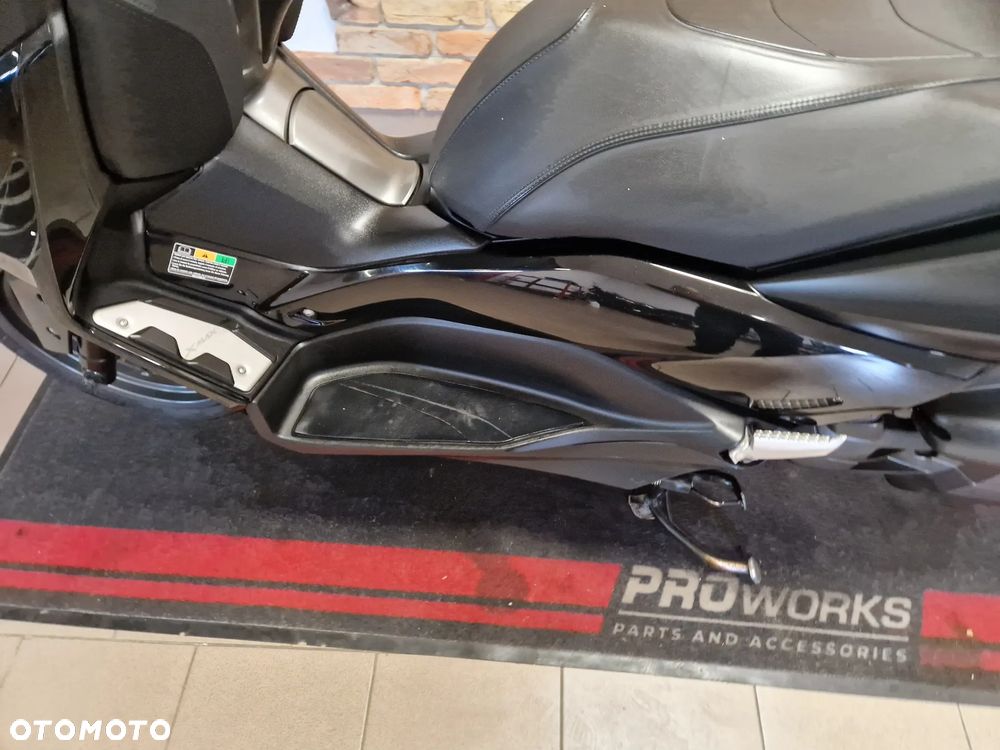 Yamaha X-max - 28