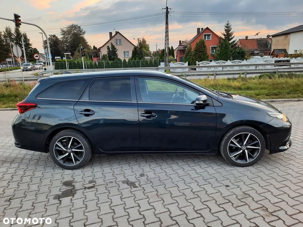Toyota Auris 1.6 D-4D Touring Sports Comfort - 5