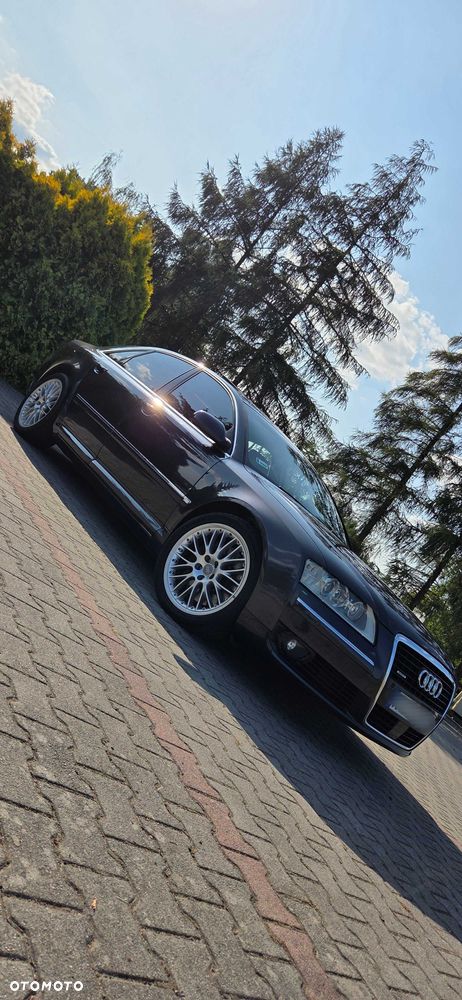 Audi A8 - 1