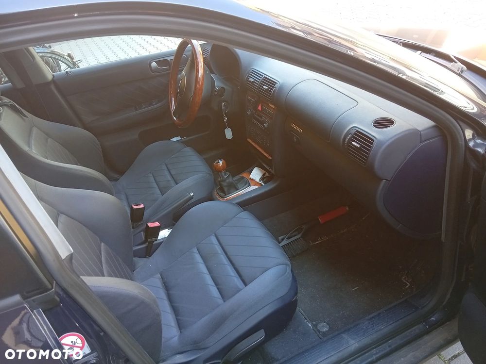 Audi A3 Sportback 1.8T Quattro Ambiente - 5