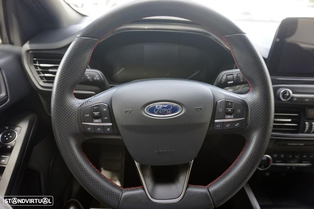 Ford Focus 1.0 EcoBoost ST-Line - 10
