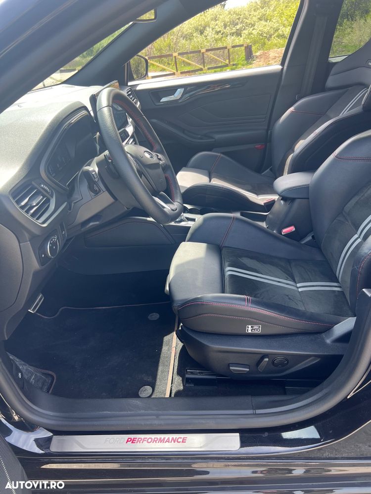 Ford Focus 2.3 EcoBoost S&S Aut. ST X - 8