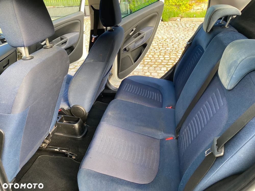 Fiat Grande Punto - 15