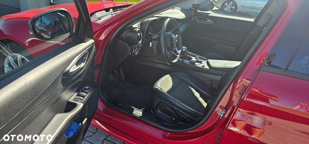 Alfa Romeo Giulia - 14