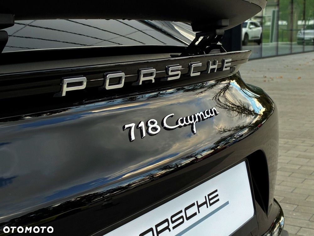 Porsche 718 Cayman - 13