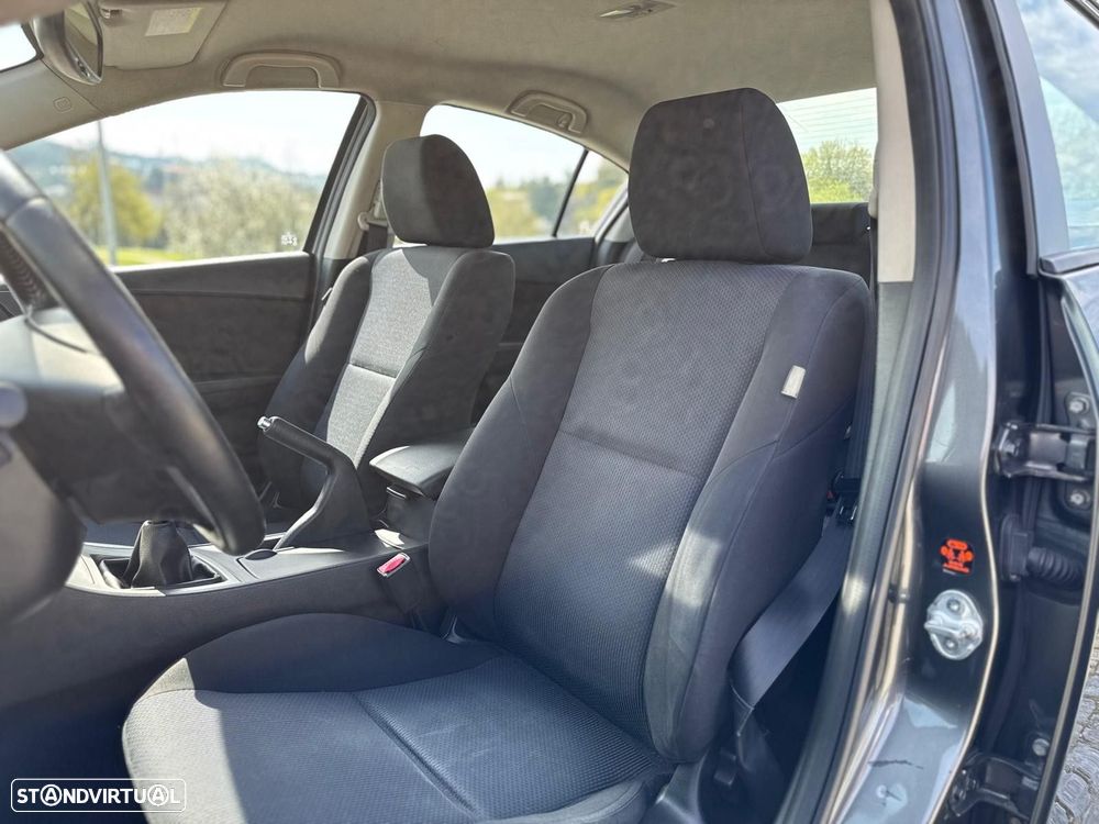 Mazda 3 Hatchback MZ-CD 1.6 Exclusive - 9