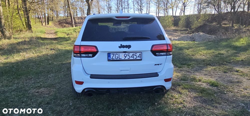 Jeep Grand Cherokee SRT8 - 4