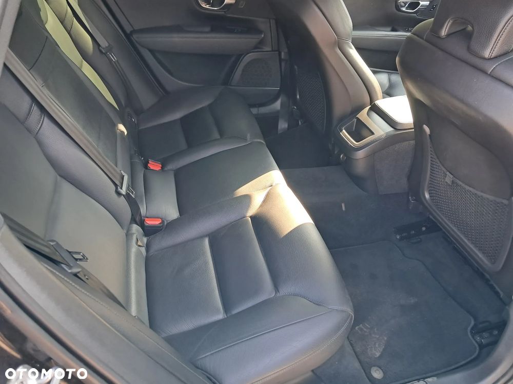 Volvo V90 D3 Geartronic Momentum Pro - 16