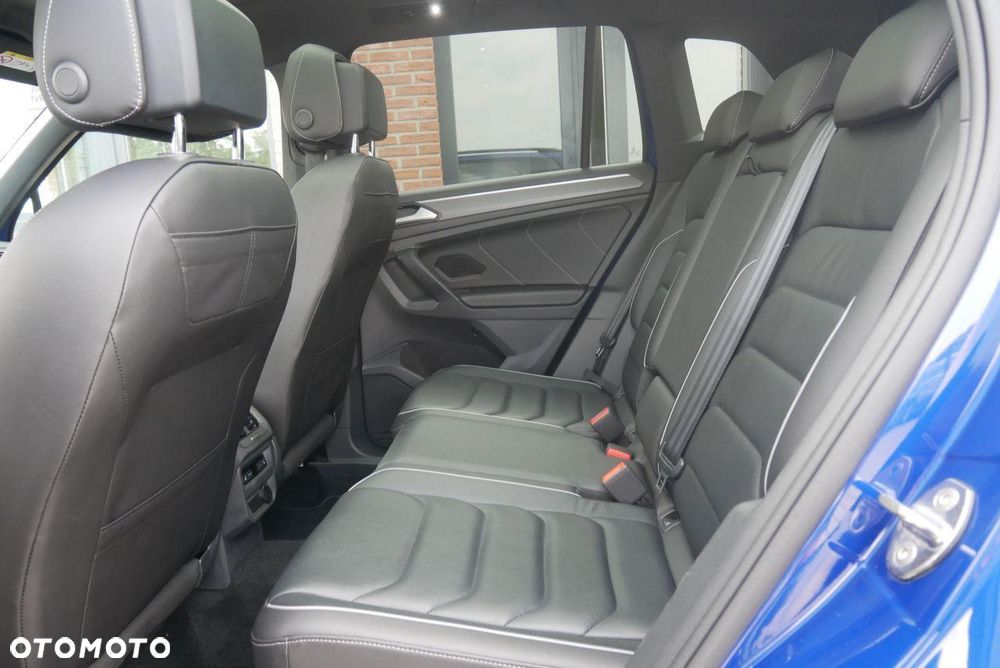 Volkswagen Tiguan 2.0 TDI SCR 4MotION DSG R-Line - 17