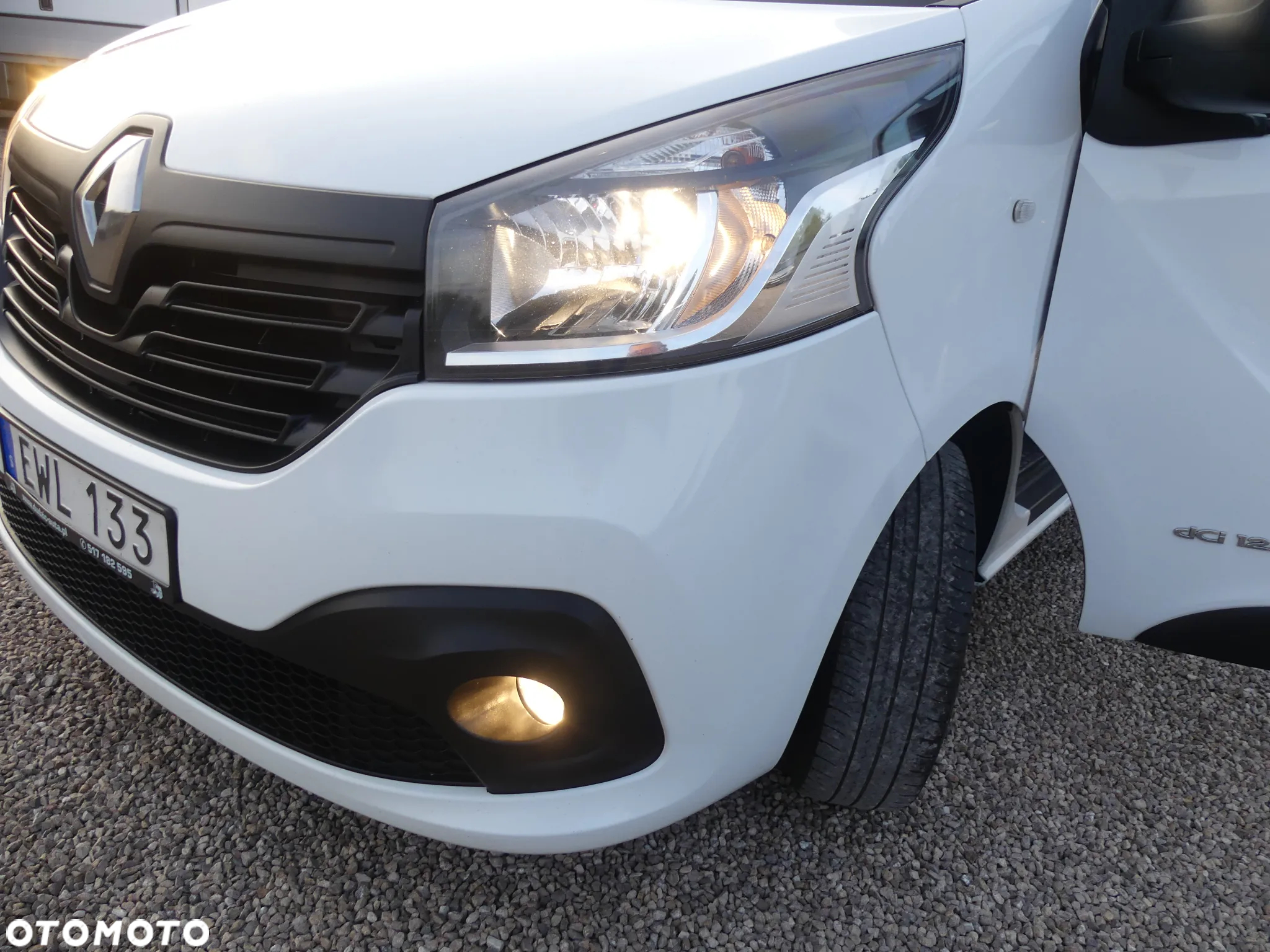 Renault TRAFIC - 38