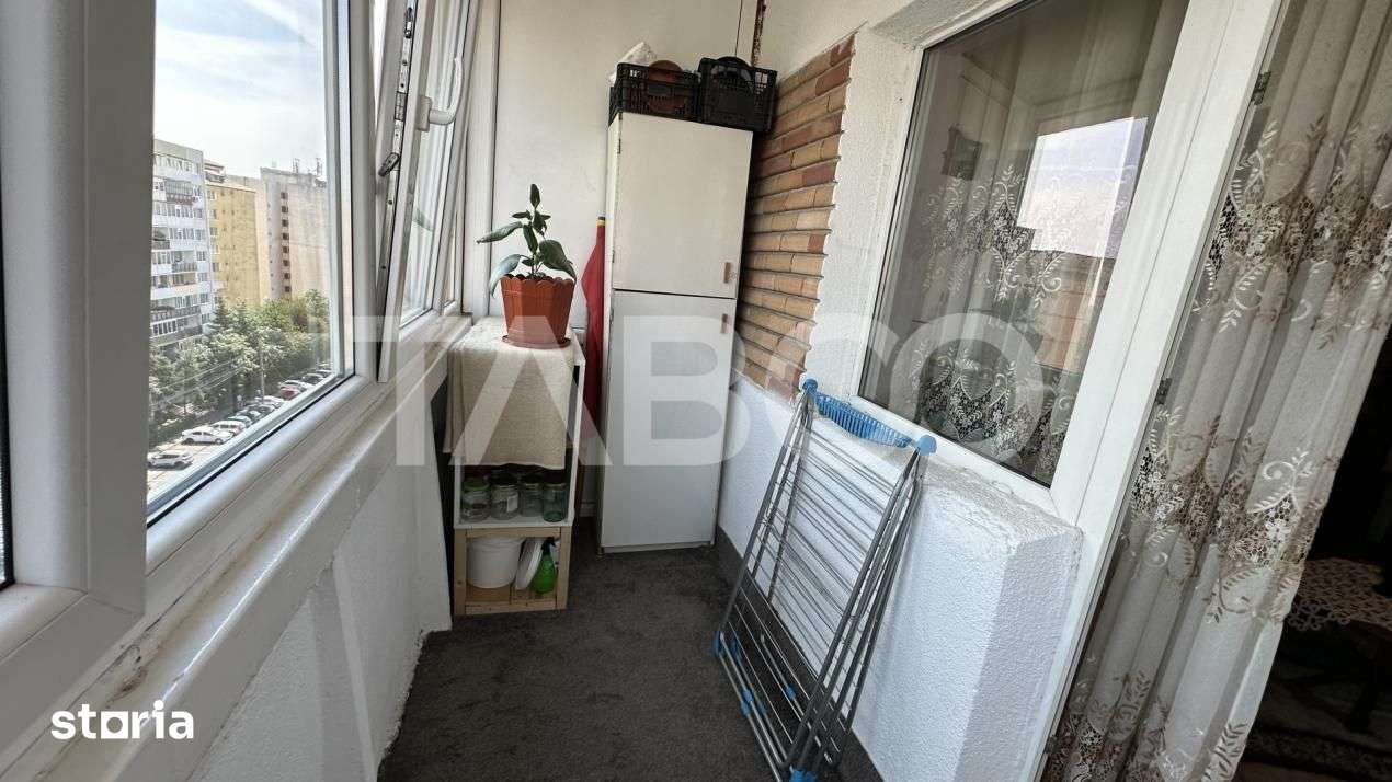 Apartament in bloc cu lift 4 camere 2 bai pivnita Mihai Viteazul Sibiu — fotografia 3