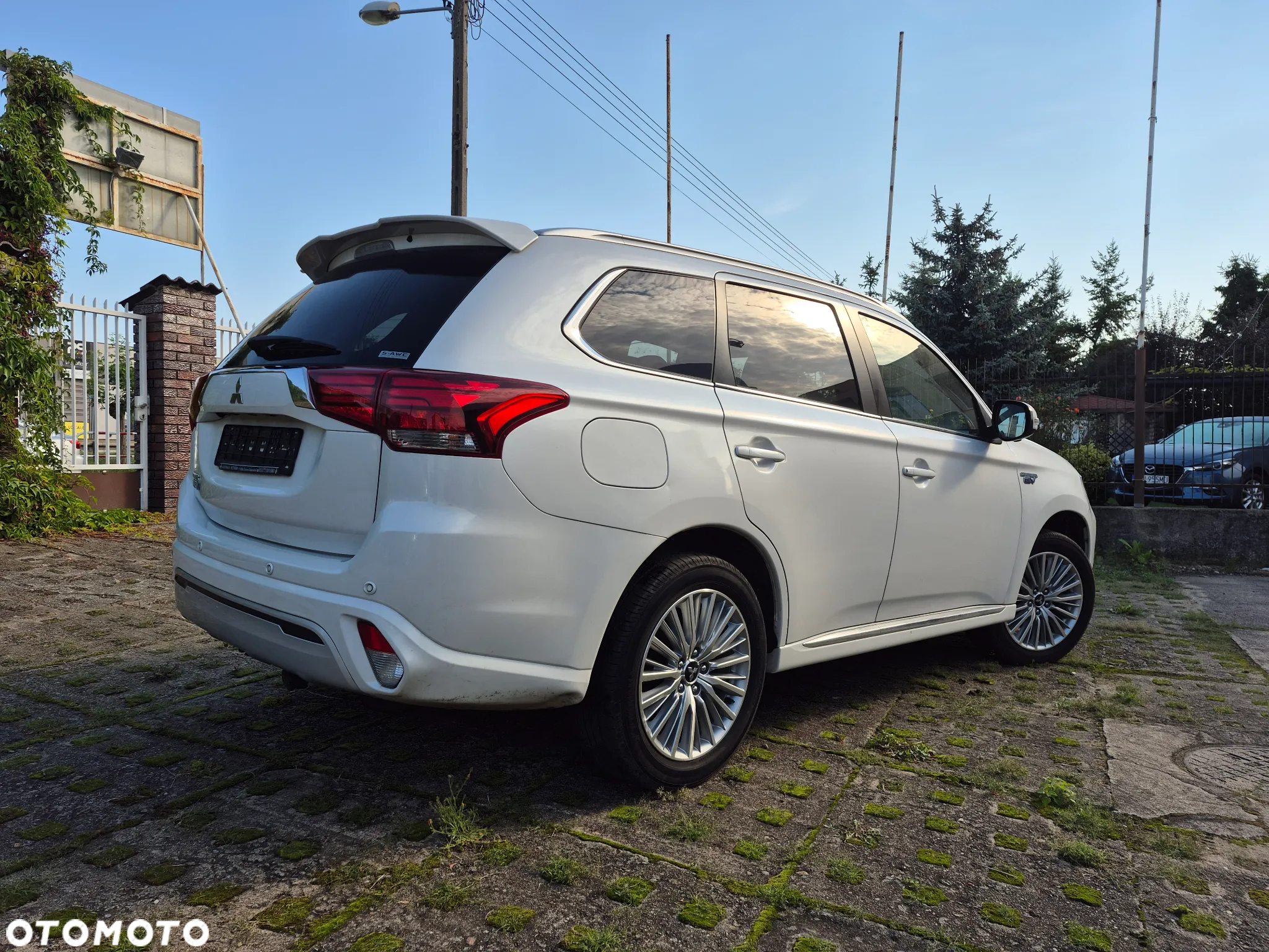 Mitsubishi Outlander 2.4 4WD Plug-In Hybrid Diamant - 4