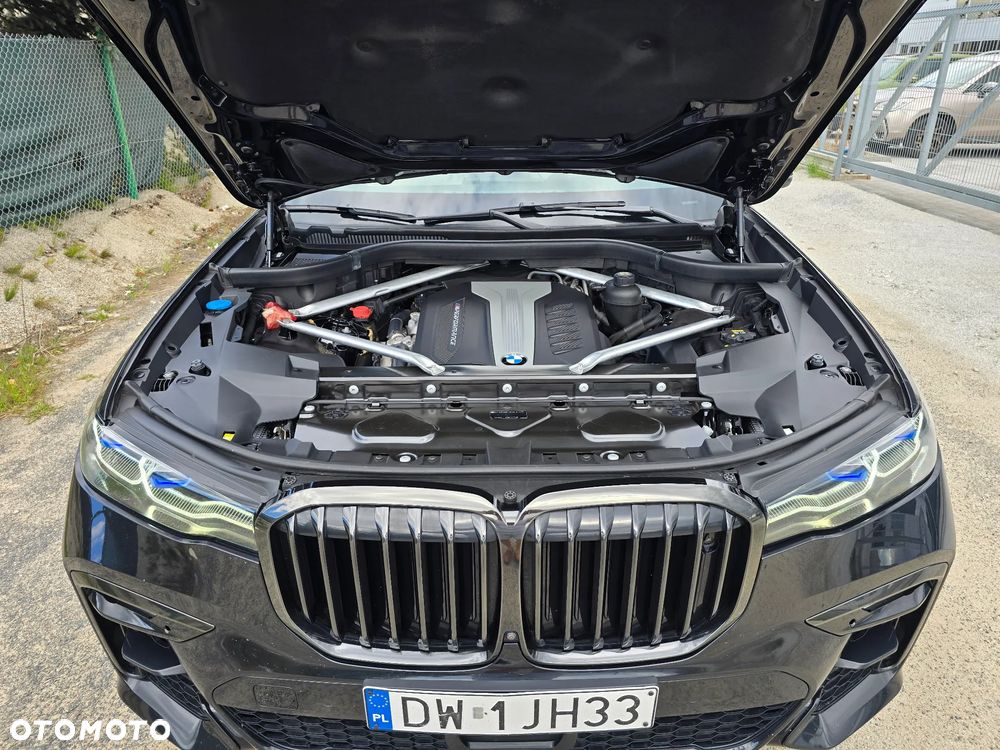 BMW X7 M50d sport - 22
