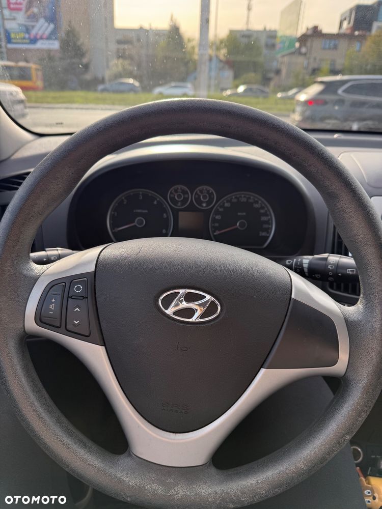 Hyundai i30 1.4 Comfort - 12