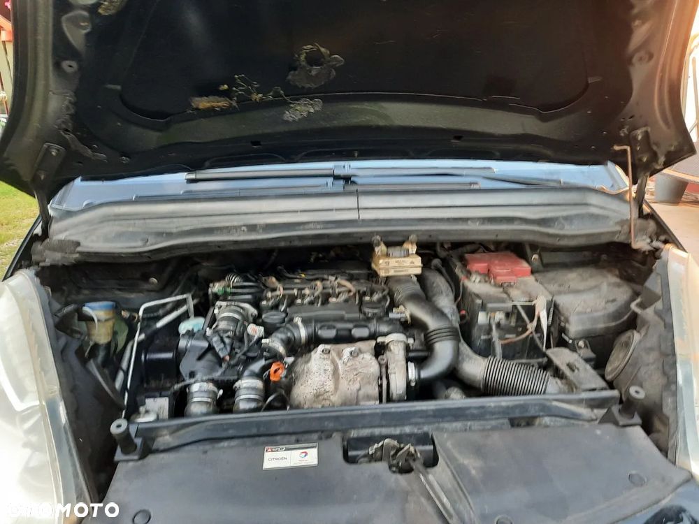 Citroën C4 Picasso 1.6 HDi FAP 7-Sitzer ESG6 Exclusive - 6