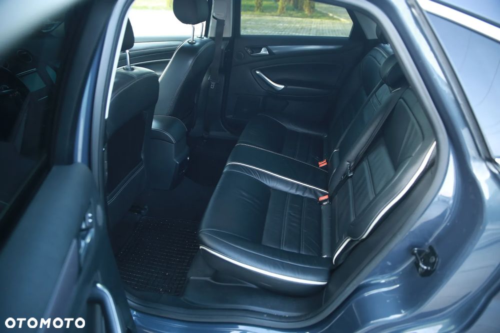 Ford Mondeo 2.0 TDCi Titanium - 18