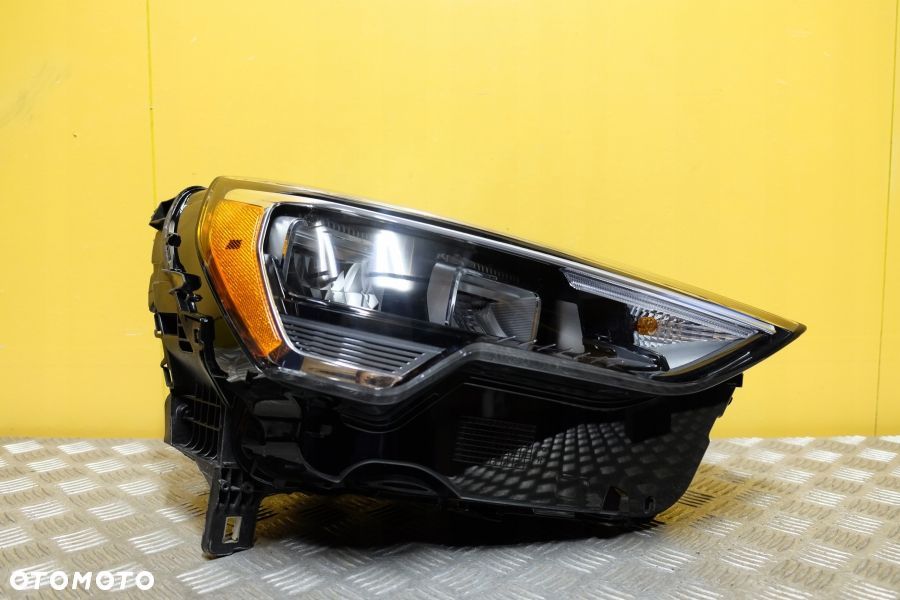 AUDI Q3 2018- REFLEKTOR LAMPA LED PRAWA USA - 1