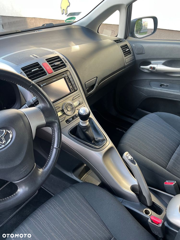 Toyota Auris - 22