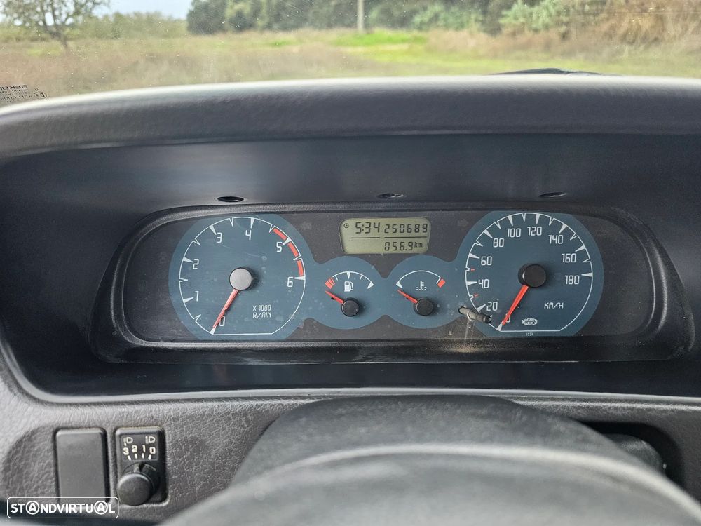 Nissan Terrano II 2.7 TD - 9