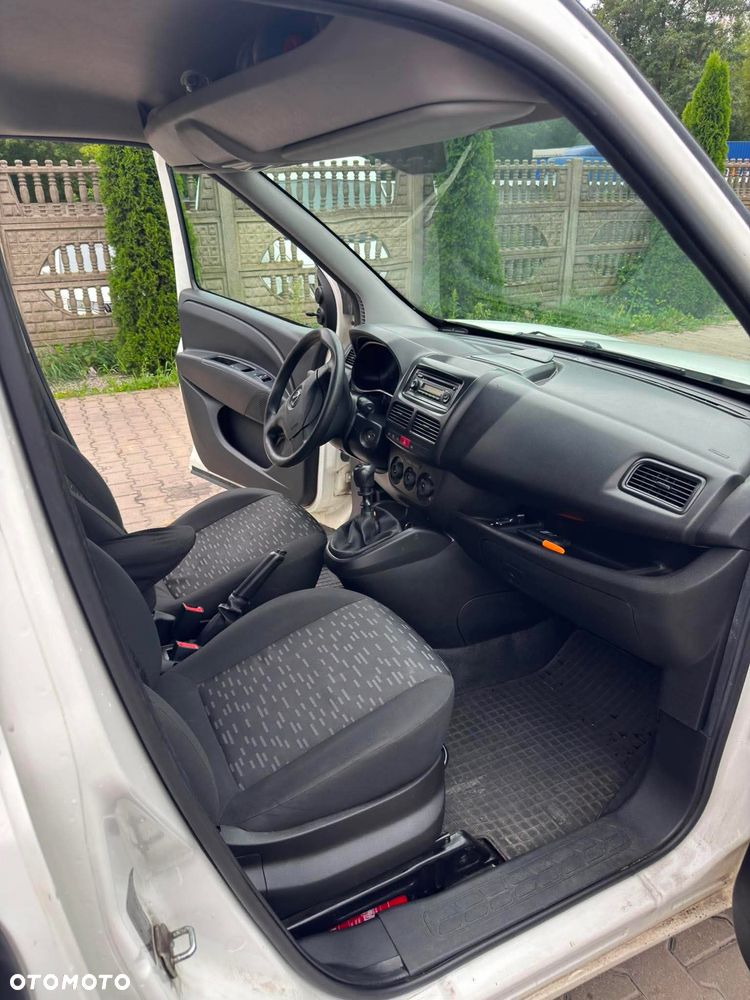 Opel Combo D - 9