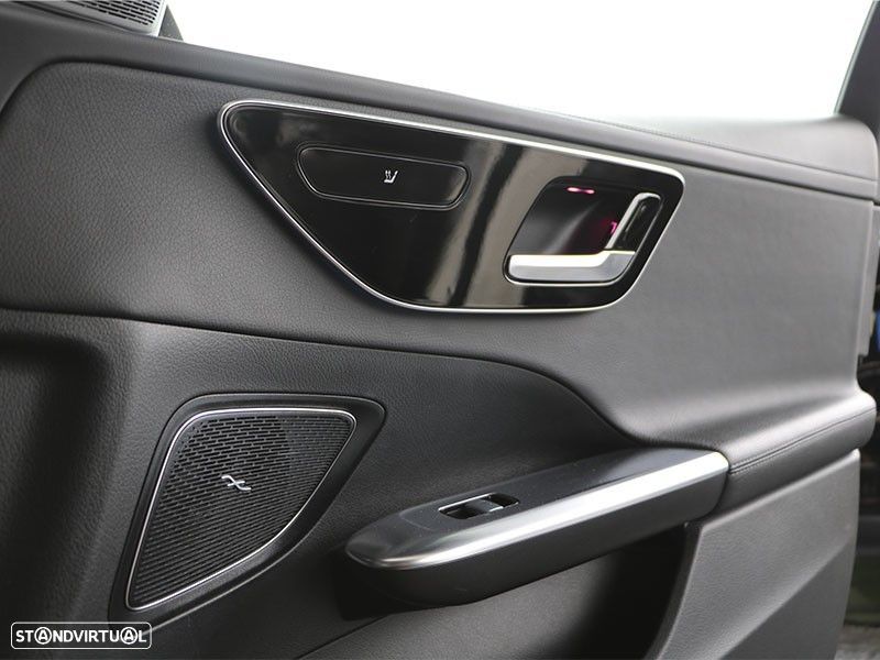 Mercedes-Benz C 300 e AMG Line - 11