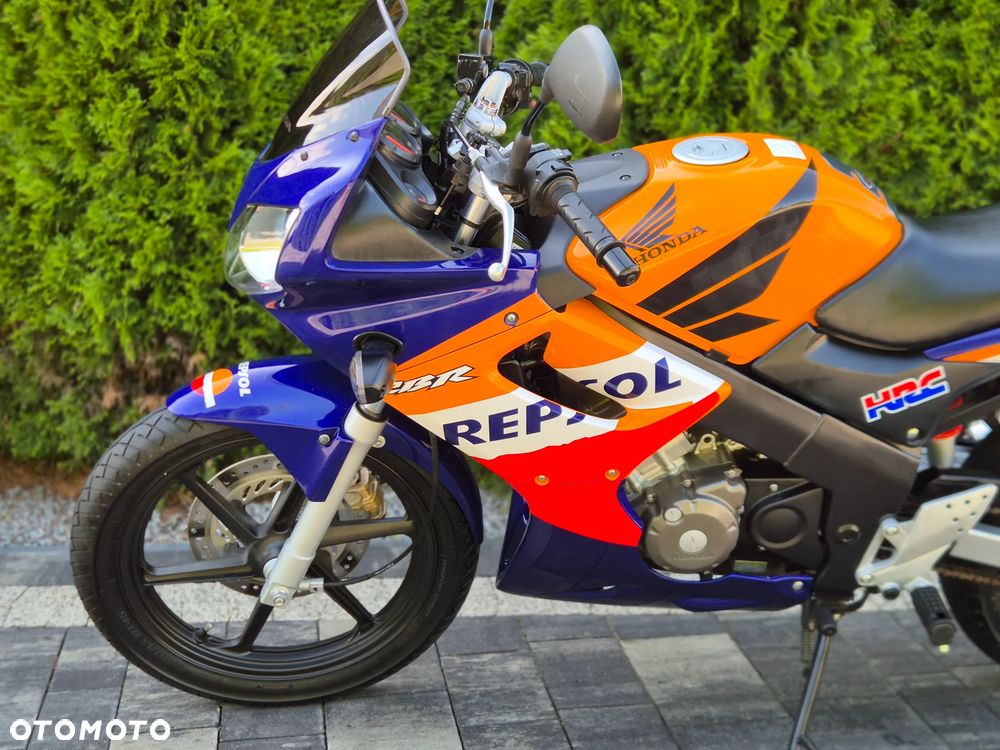 Honda CBR - 27