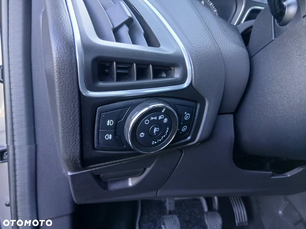 Ford Focus 1.6 Ti-VCT Titanium - 20