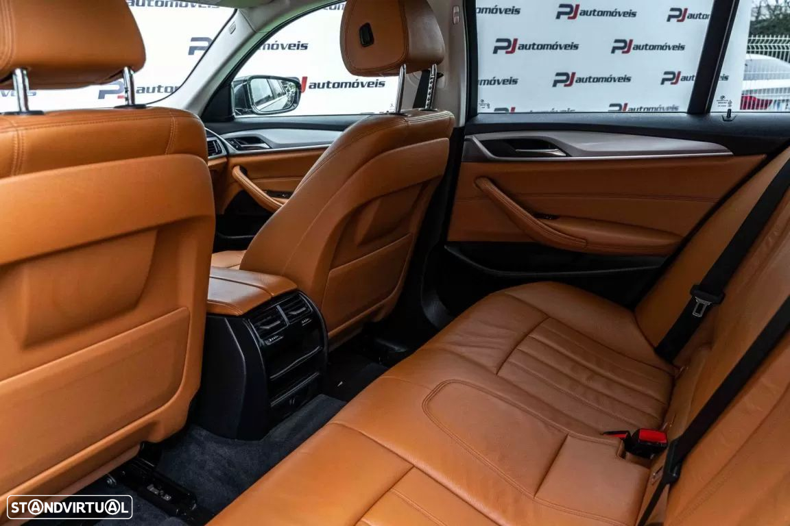 BMW 520 d Touring Luxury Line - 13