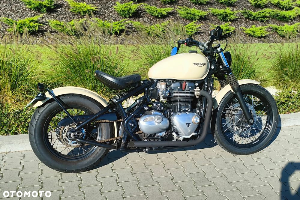 Triumph Bonneville Bobber - 5