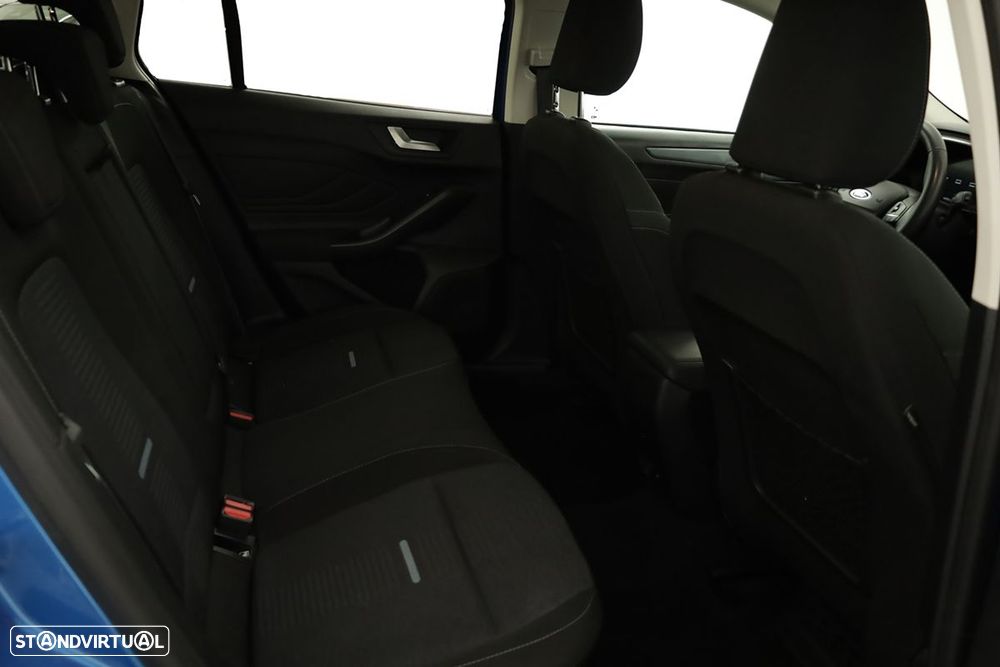 Ford Focus SW - 22