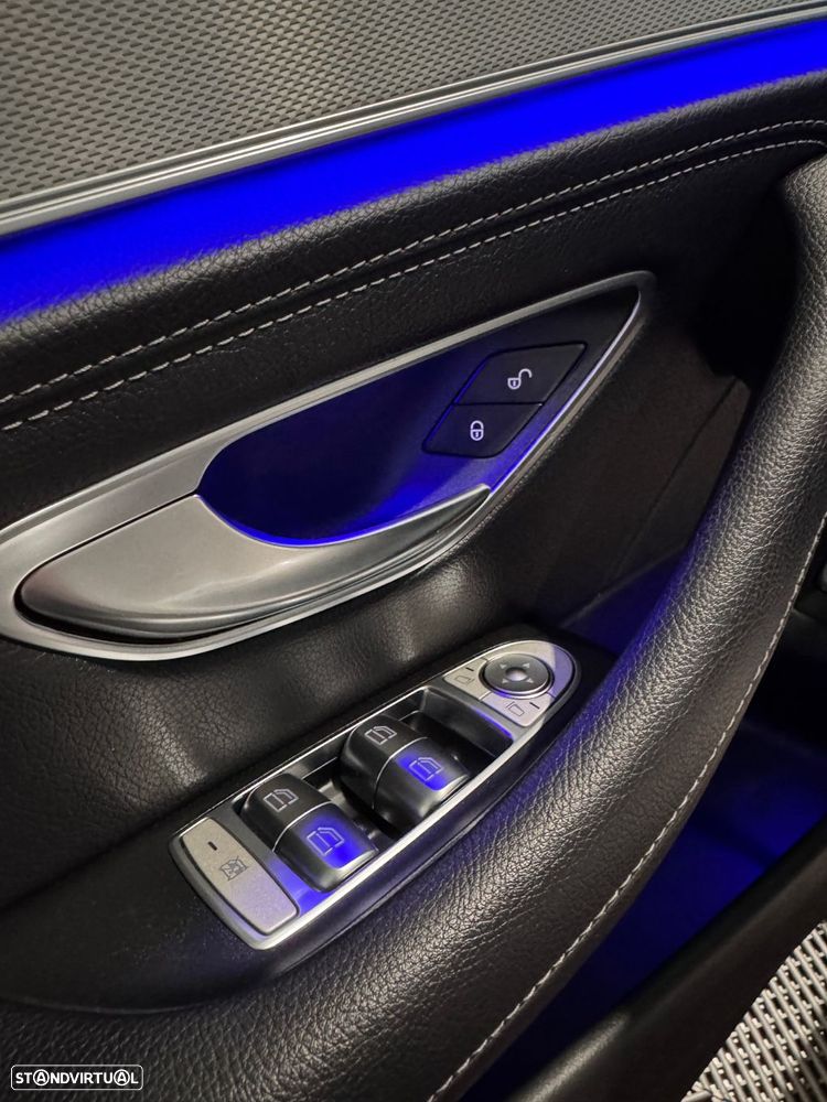 Mercedes-Benz E 300 de AMG Line - 34