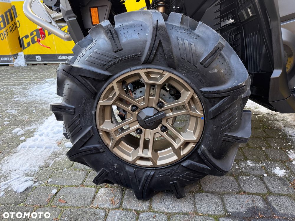 Can-Am Outlander - 17