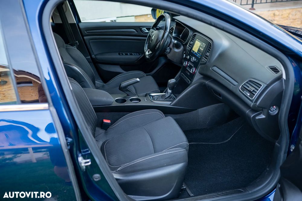 Renault Megane BLUE dCi 115 EDC BUSINESS EDITION - 20
