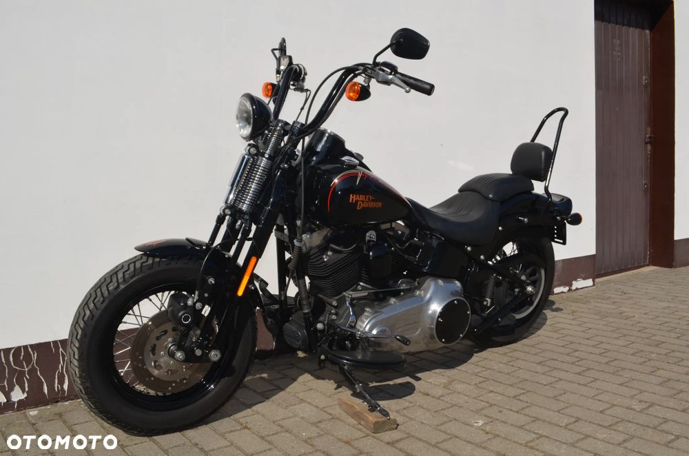 Harley-Davidson Softail Cross Bones - 4