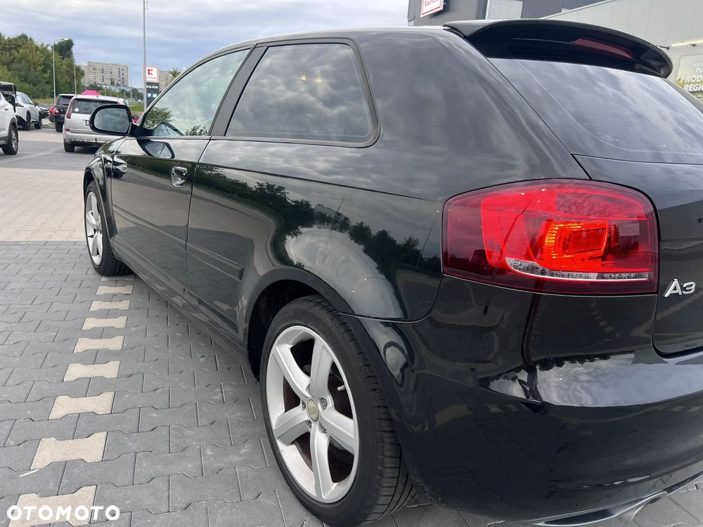 Audi A3 3-drzwiowe 1.6 TDI DPF Ambition - 14